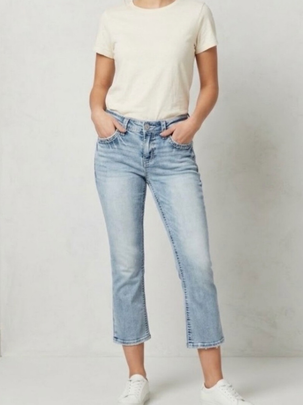 Daytrip Faded Light Blue Cropped Denim Jeans